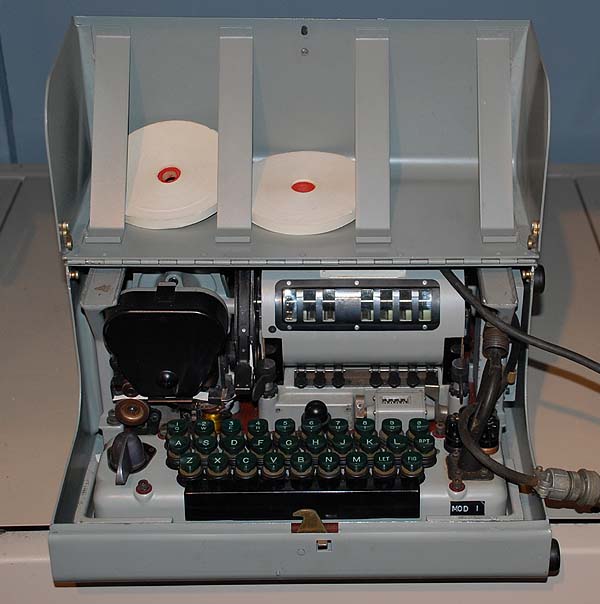 kl7_in_metal case.jpg